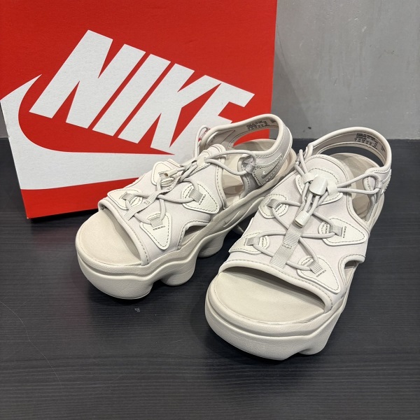 【新品未使用】ALEXIASTAM Coco NightサイズM 送料込み 🎀 NIKE KOKO SANDAL |イーアス沖縄豊崎