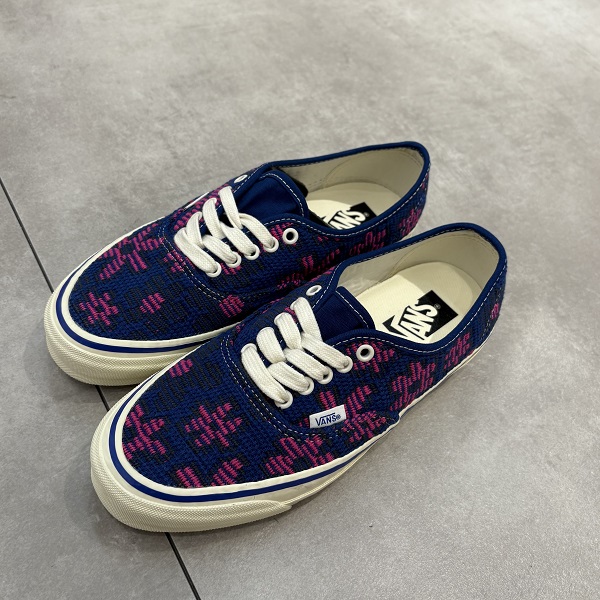 LX AUTHENTIC 44 DAISY TRUE BLUE |イーアス沖縄豊崎