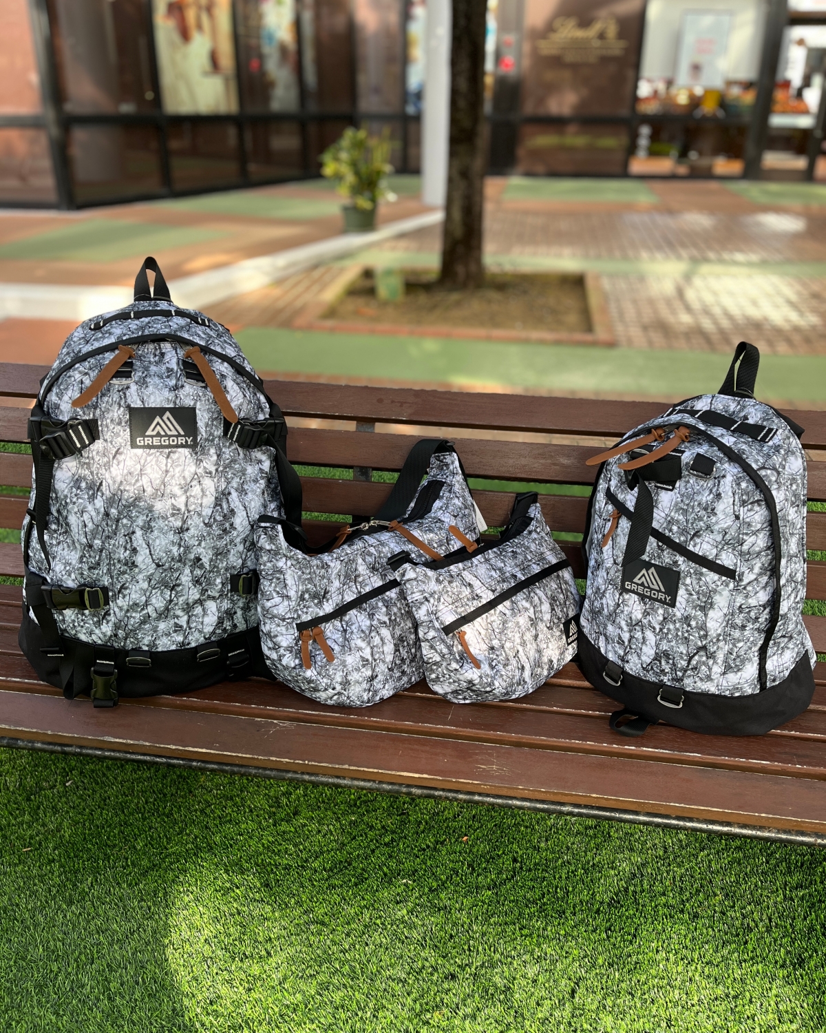 激レア【アウトドア×アツシナカシマ】限定コラボ ジオメトリック リュック グレー 激レア【アウトドア×アツシナカシマ】限定コラボ ジオメトリック