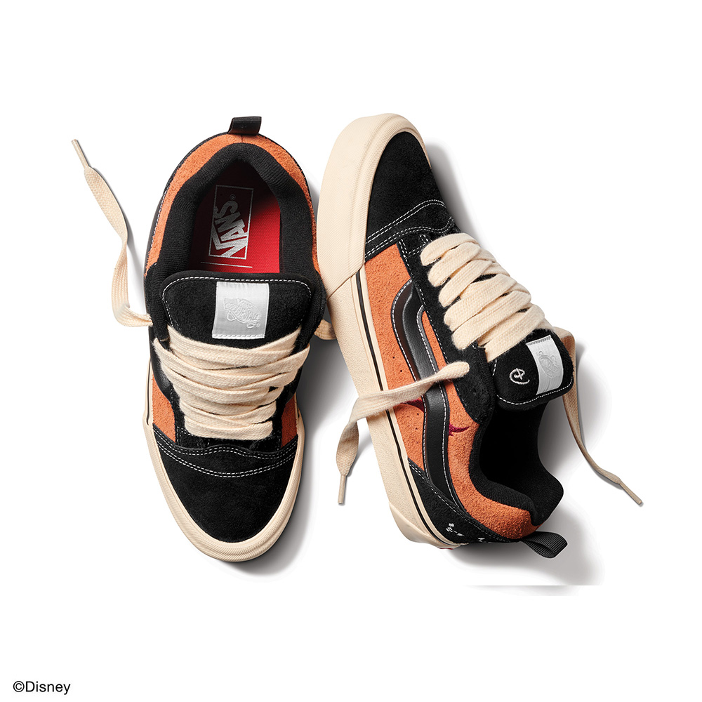 ディズニー100周年 キャンパス地　1500限定 ディズニーの創立100周年を祝したコラボレートコレクション