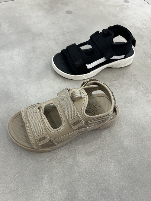 国内発☆送料無料！VANS ストラップ サンダル ブリッツ BEIGE VANS サンダル VICTOR |イーアス沖縄豊崎