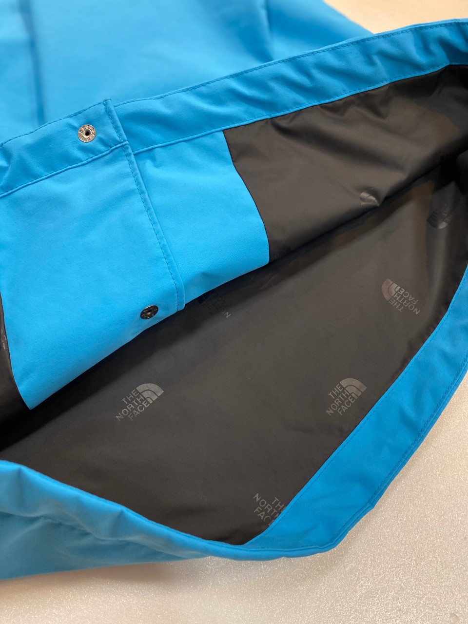 THE NORTH FACE / GTX Infinium Coach Jacket | ショップ THE NORTH FACE / GTX Infinium Coach Jacket | ショップ