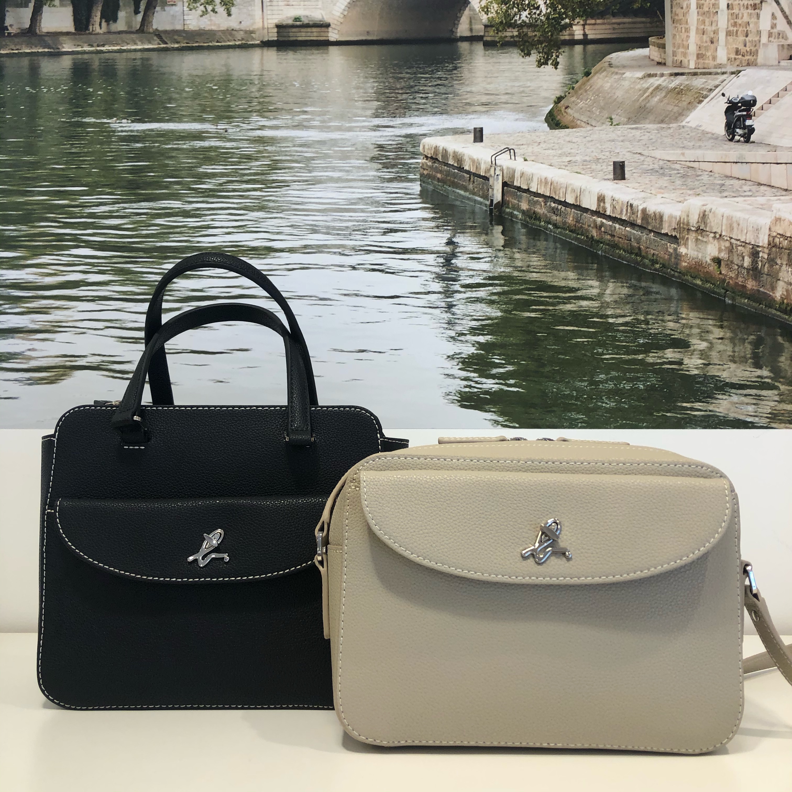 アニエスベー　agnesb ステッチ　ショルダーバッグ b.ロゴ レザーバッグ入荷♪ | ショップニュース | 沖縄